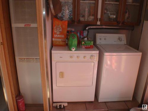 58217 Rr 25, Rural Barrhead County, AB - Indoor Photo Showing Laundry Room