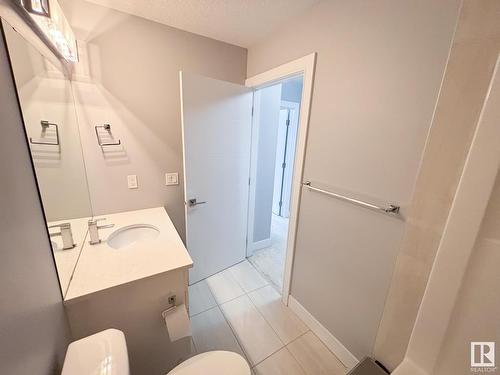 5961 167C Avenue, Edmonton, AB - Indoor Photo Showing Bathroom