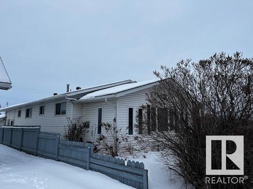 5438 43 Street, Vegreville, AB - Outdoor