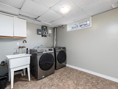 6205 90 Avenue, Edmonton, AB - Indoor Photo Showing Laundry Room