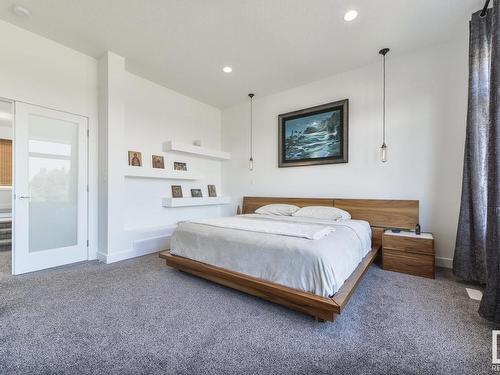 2735 Wheaton Drive, Edmonton, AB - Indoor Photo Showing Bedroom