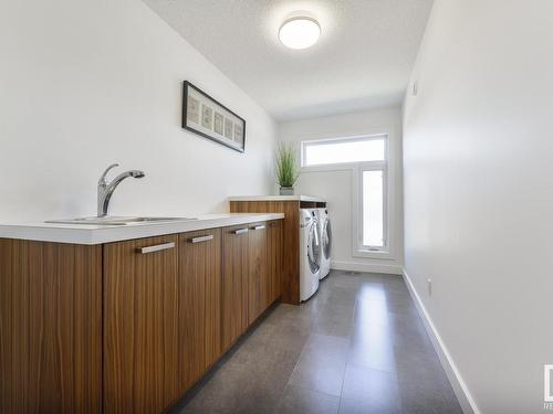 2735 Wheaton Drive, Edmonton, AB - Indoor Photo Showing Laundry Room