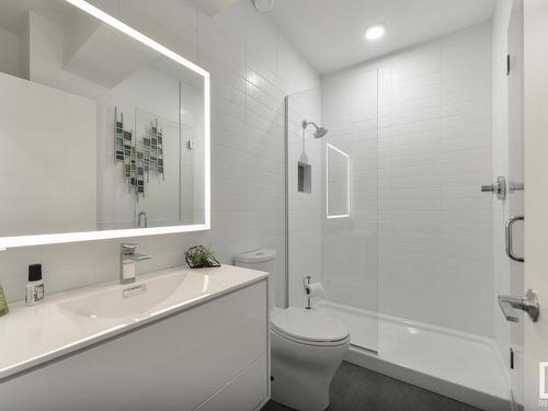 2735 Wheaton Drive, Edmonton, AB - Indoor Photo Showing Bathroom