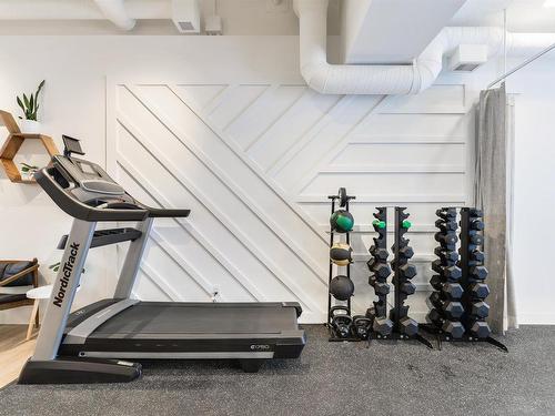 2735 Wheaton Drive, Edmonton, AB - Indoor Photo Showing Gym Room