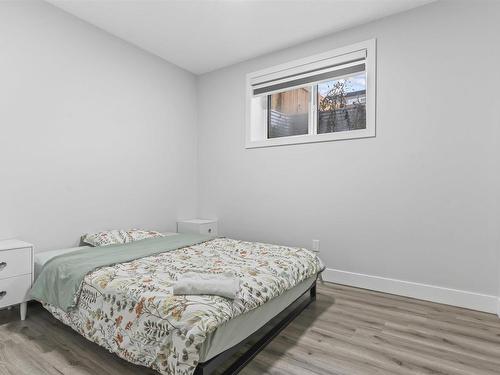 2096 Graydon Hill Crescent, Edmonton, AB - Indoor Photo Showing Bedroom