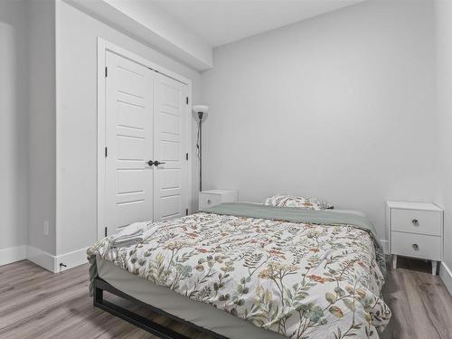 2096 Graydon Hill Crescent, Edmonton, AB - Indoor Photo Showing Bedroom