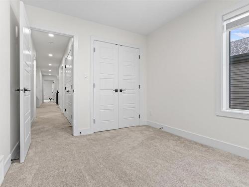 2096 Graydon Hill Crescent, Edmonton, AB - Indoor Photo Showing Other Room