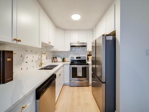 462 Clareview Road, Edmonton, AB - Indoor Photo Showing Kitchen With Double Sink