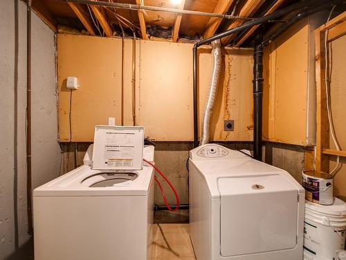 462 Clareview Road, Edmonton, AB - Indoor Photo Showing Laundry Room