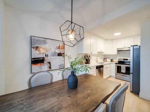 462 Clareview Road, Edmonton, AB - Indoor Photo Showing Kitchen