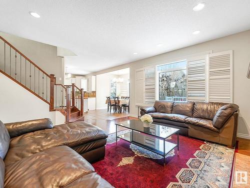 1024 Hope Road, Edmonton, AB - Indoor Photo Showing Living Room