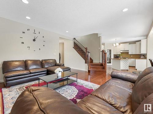 1024 Hope Road, Edmonton, AB - Indoor Photo Showing Living Room