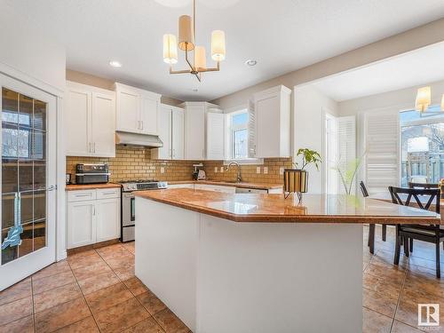 1024 Hope Road, Edmonton, AB - Indoor Photo Showing Kitchen