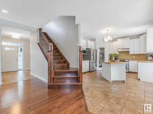 1024 Hope Road, Edmonton, AB - Indoor Photo Showing Kitchen With Upgraded Kitchen