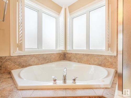 1024 Hope Road, Edmonton, AB - Indoor Photo Showing Bathroom