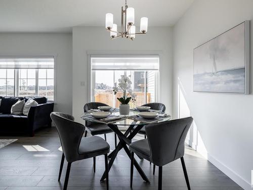 4805 Hawthorn Bend Bend, Edmonton, AB - Indoor Photo Showing Dining Room