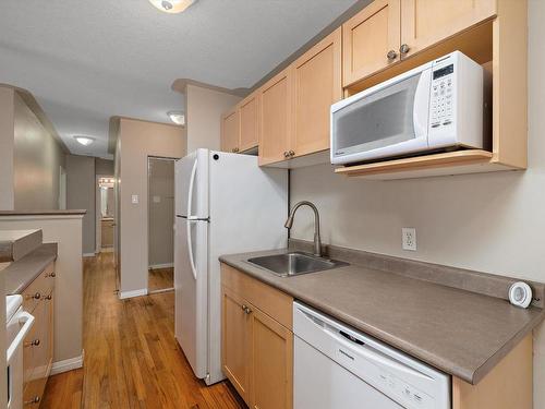 45 11010 124 Street, Edmonton, AB - Indoor Photo Showing Kitchen