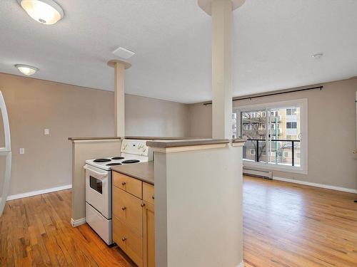 45 11010 124 Street, Edmonton, AB - Indoor Photo Showing Kitchen