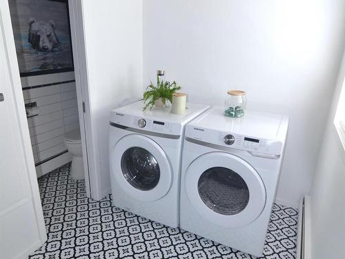 4607 48A Street, Barrhead, AB - Indoor Photo Showing Laundry Room