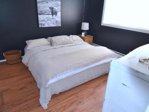 4607 48A Street, Barrhead, AB - Indoor Photo Showing Bedroom