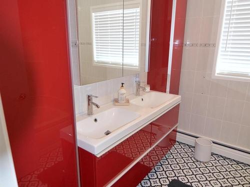 4607 48A Street, Barrhead, AB - Indoor Photo Showing Bathroom