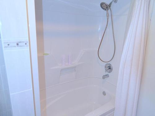 4607 48A Street, Barrhead, AB - Indoor Photo Showing Bathroom