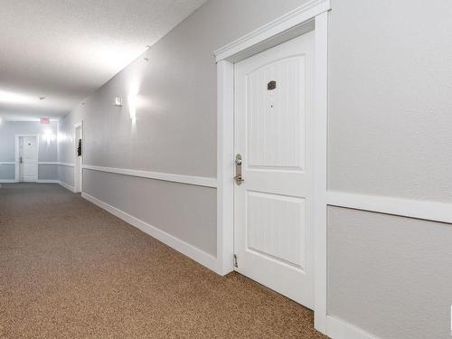 419 2098 Blackmud Creek Drive, Edmonton, AB - Indoor Photo Showing Other Room