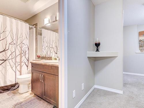 1544 Chapman Way, Edmonton, AB - Indoor Photo Showing Bathroom