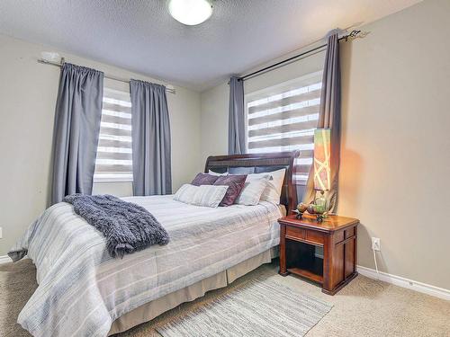 1544 Chapman Way, Edmonton, AB - Indoor Photo Showing Bedroom