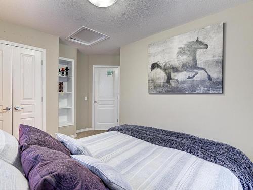 1544 Chapman Way, Edmonton, AB - Indoor Photo Showing Bedroom