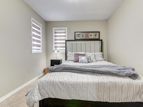 1544 Chapman Way, Edmonton, AB - Indoor Photo Showing Bedroom