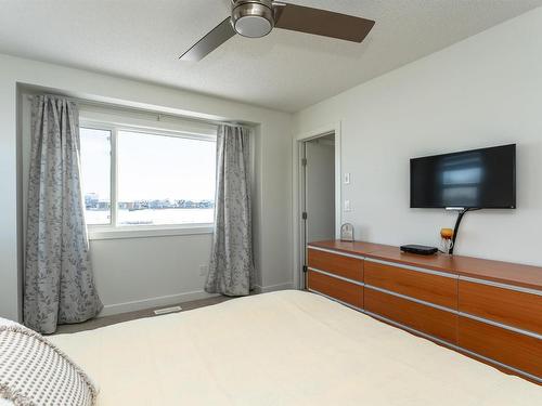 122 16903 68 Street, Edmonton, AB - Indoor Photo Showing Bedroom