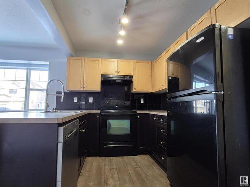 84 230 Edwards Drive, Edmonton, AB - Indoor Photo Showing Kitchen