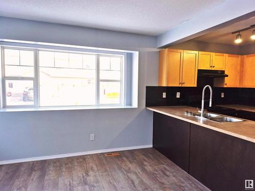 84 230 Edwards Drive, Edmonton, AB - Indoor Photo Showing Kitchen With Double Sink