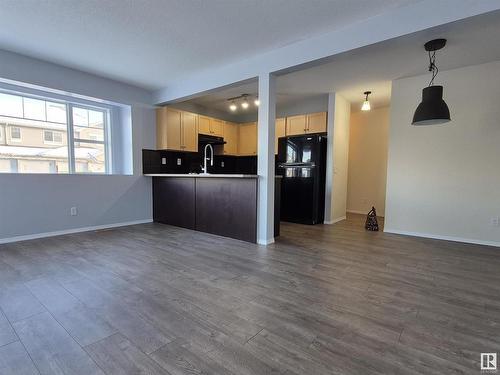 84 230 Edwards Drive, Edmonton, AB - Indoor Photo Showing Kitchen