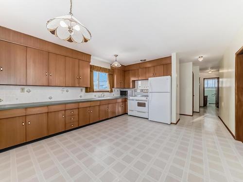 12904 & 12908 95A Street, Edmonton, AB - Indoor Photo Showing Kitchen