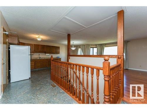 10672 153 Avenue, Edmonton, AB - Indoor