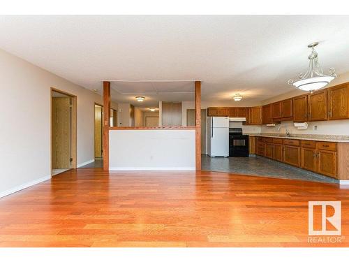 10672 153 Avenue, Edmonton, AB - Indoor Photo Showing Kitchen