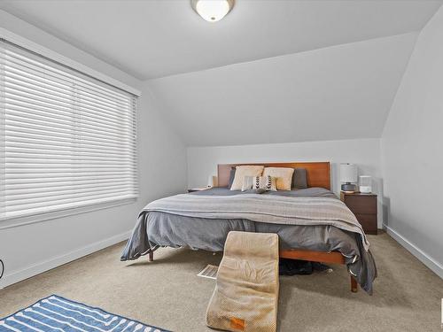 14603 104 Avenue, Edmonton, AB - Indoor Photo Showing Bedroom