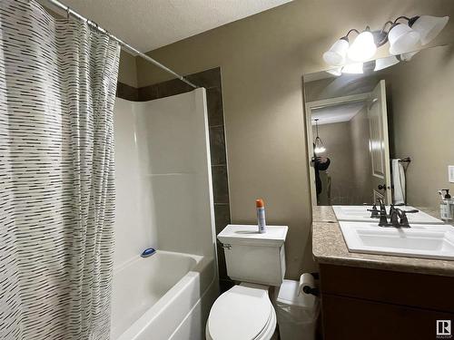 11716 17 Avenue Sw, Edmonton, AB - Indoor Photo Showing Bathroom