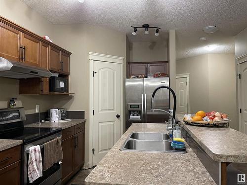 11716 17 Avenue Sw, Edmonton, AB - Indoor Photo Showing Kitchen With Double Sink