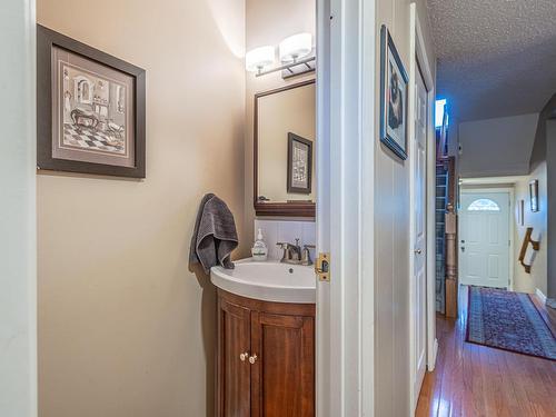 3131 144 Avenue, Edmonton, AB - Indoor Photo Showing Bathroom