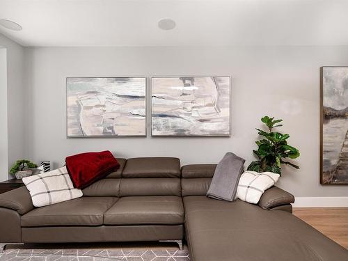 1404 11969 Jasper Avenue, Edmonton, AB - Indoor Photo Showing Living Room