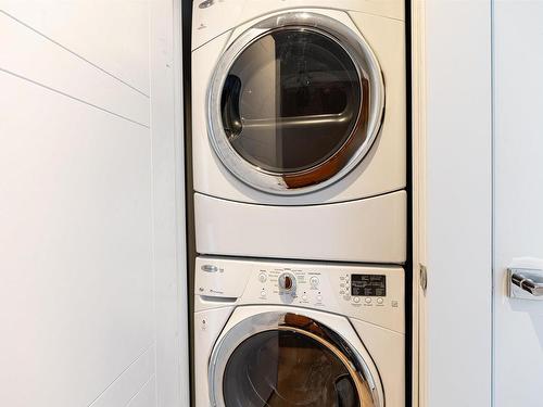 1404 11969 Jasper Avenue, Edmonton, AB - Indoor Photo Showing Laundry Room