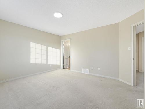 8608 7 Avenue, Edmonton, AB - Indoor Photo Showing Other Room