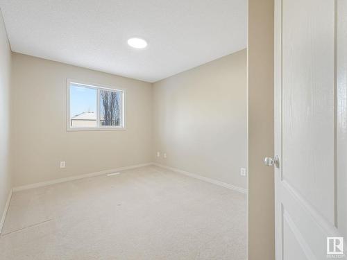 8608 7 Avenue, Edmonton, AB - Indoor Photo Showing Other Room