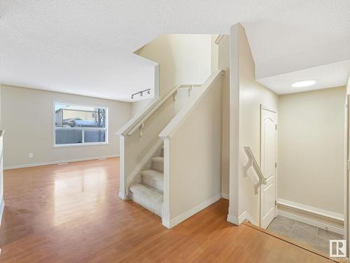 8608 7 Avenue, Edmonton, AB - Indoor Photo Showing Other Room