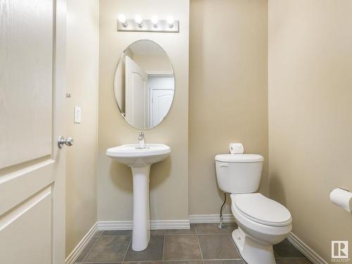 8608 7 Avenue, Edmonton, AB - Indoor Photo Showing Bathroom