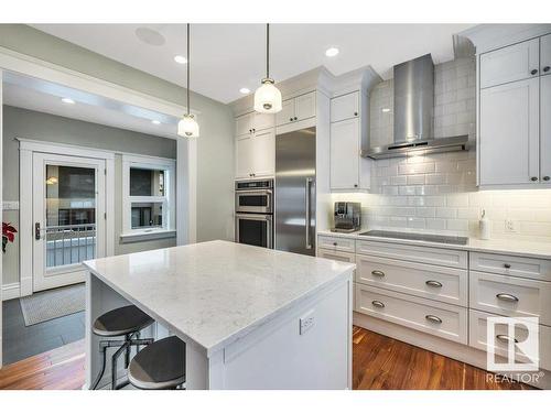 11212 99 Avenue, Edmonton, AB - Indoor Photo Showing Kitchen With Upgraded Kitchen