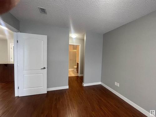 Edmonton, AB - Indoor Photo Showing Other Room